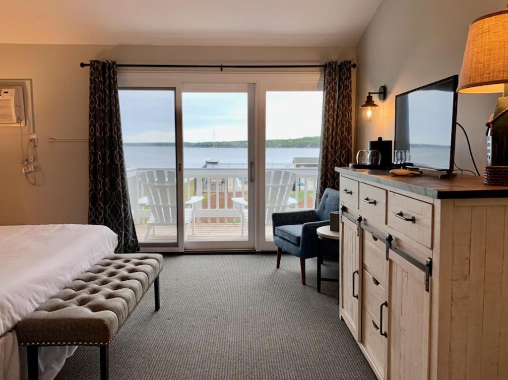 Smuggler'S Cove Inn Boothbay Exterior photo
