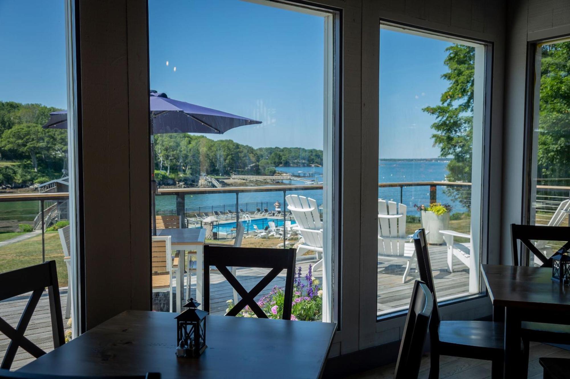Smuggler'S Cove Inn Boothbay Exterior photo