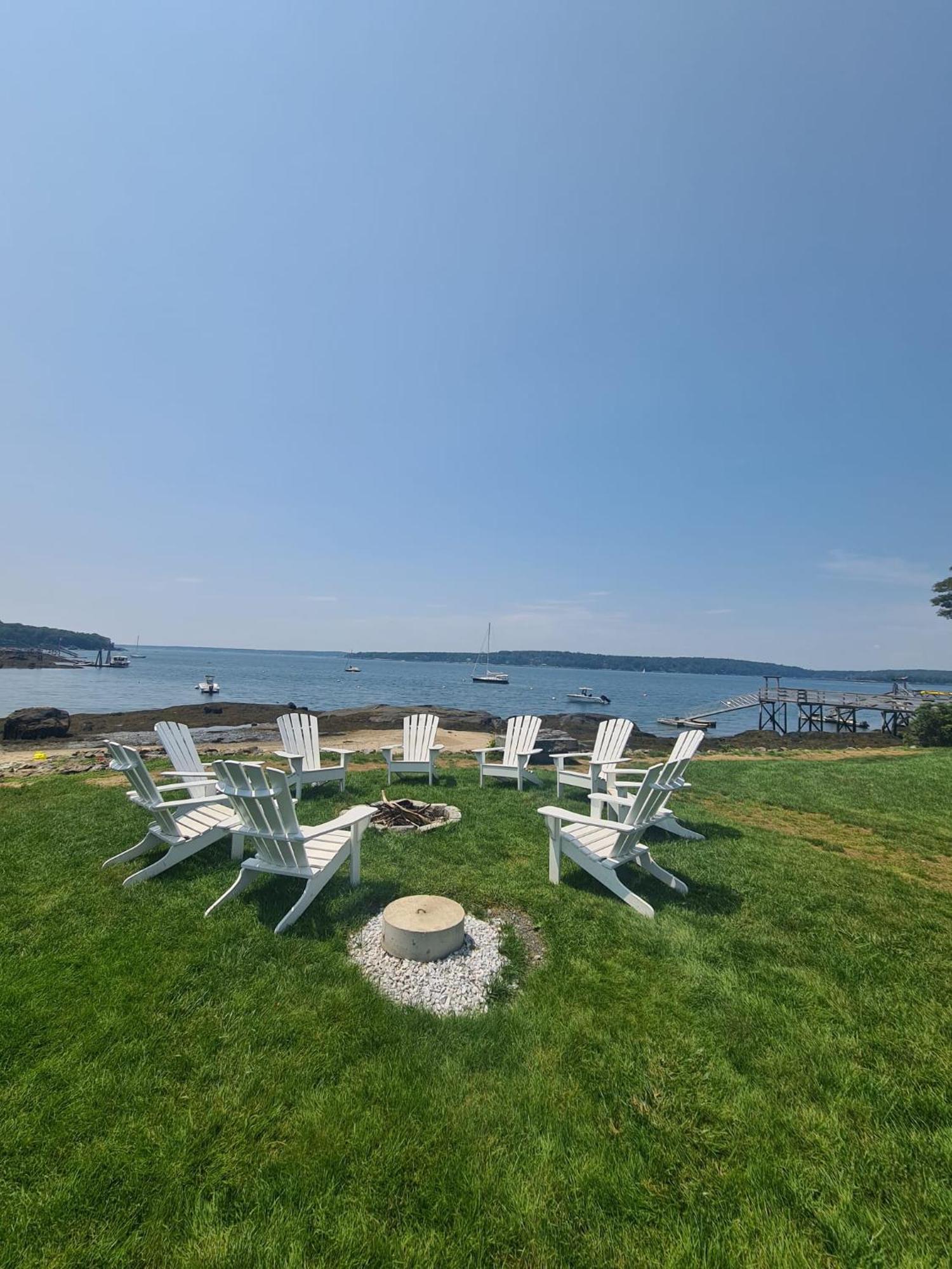 Smuggler'S Cove Inn Boothbay Exterior photo