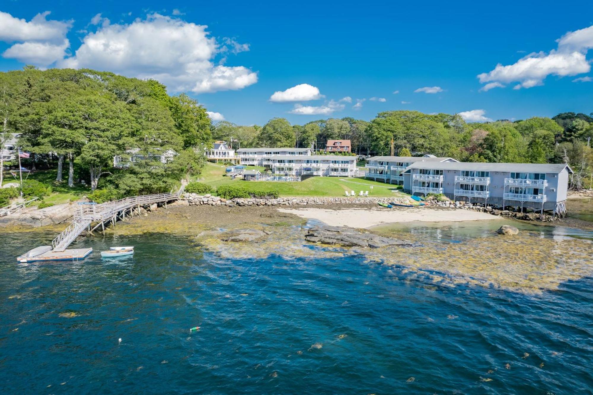 Smuggler'S Cove Inn Boothbay Exterior photo