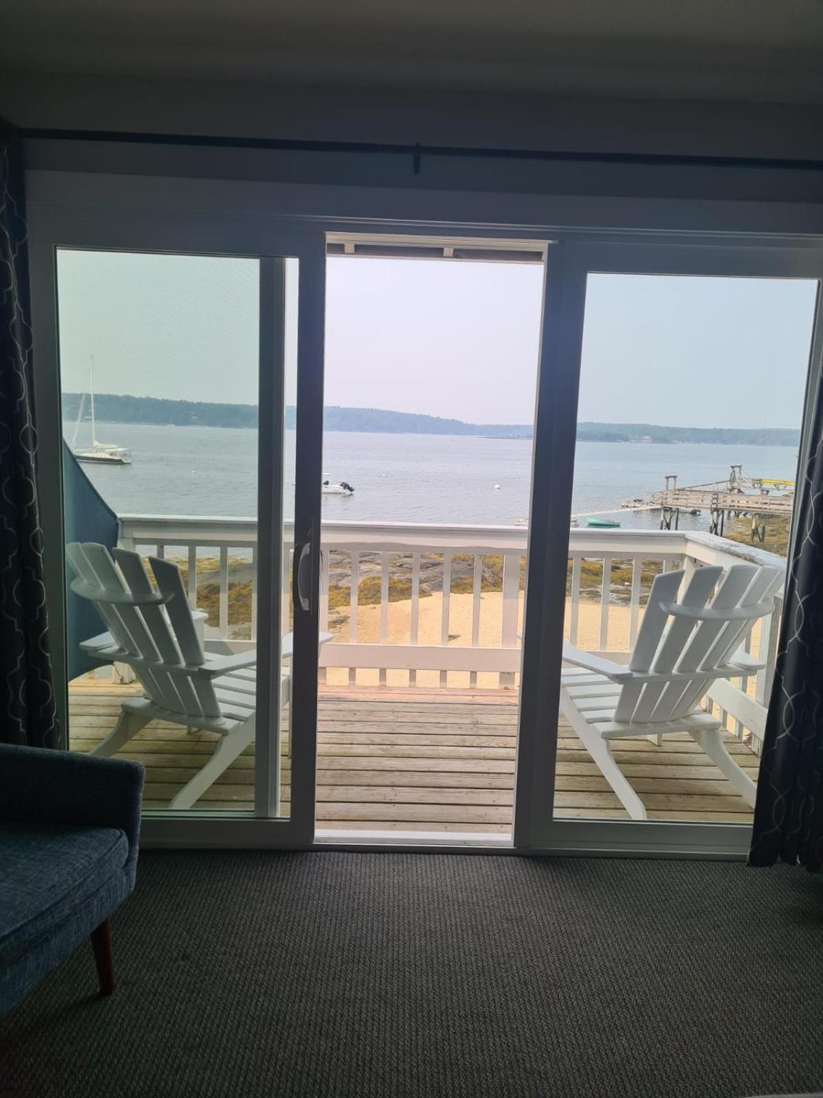 Smuggler'S Cove Inn Boothbay Exterior photo